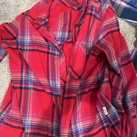 Button down shirts - Picture 2 of 4